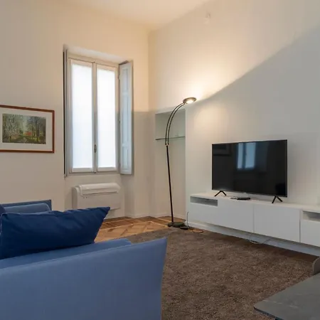 Apartment Luxury Near Duomo Italia 38 Milan
