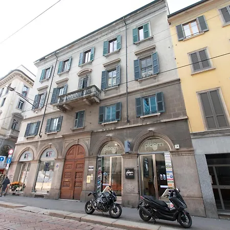 Luxury Near Duomo Italia 38 Apartment Milan