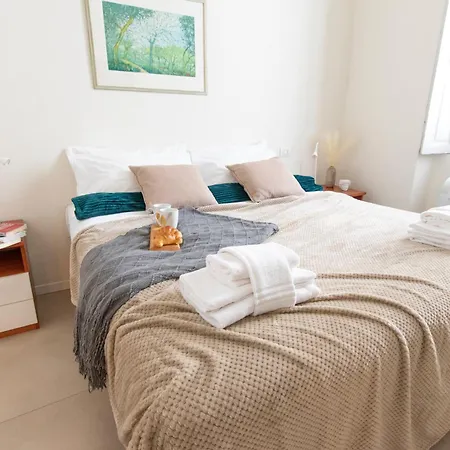Apartment Luxury Near Duomo Italia 38 *